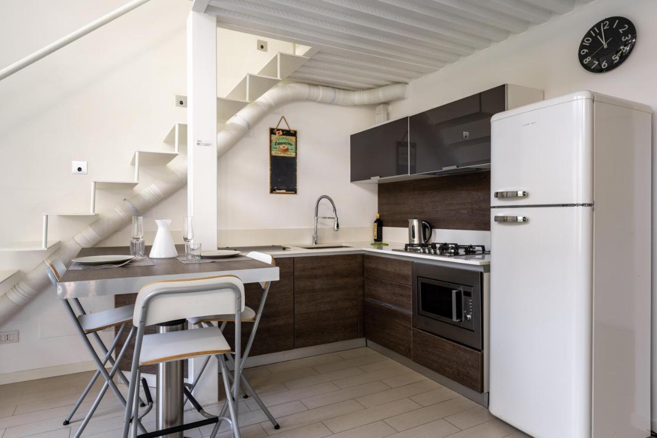 Elegant Loft With Balcony! Apartment Milan Bagian luar foto