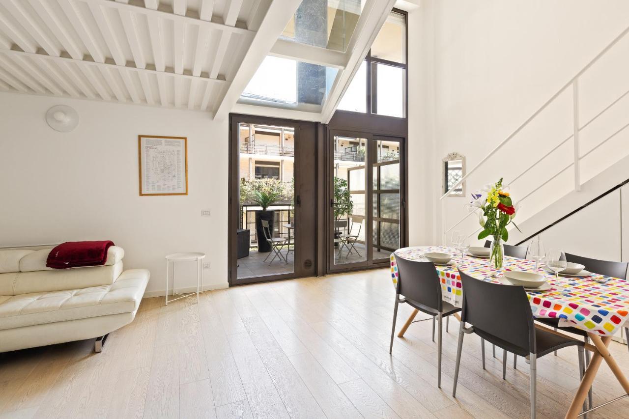 Elegant Loft With Balcony! Apartment Milan Bagian luar foto