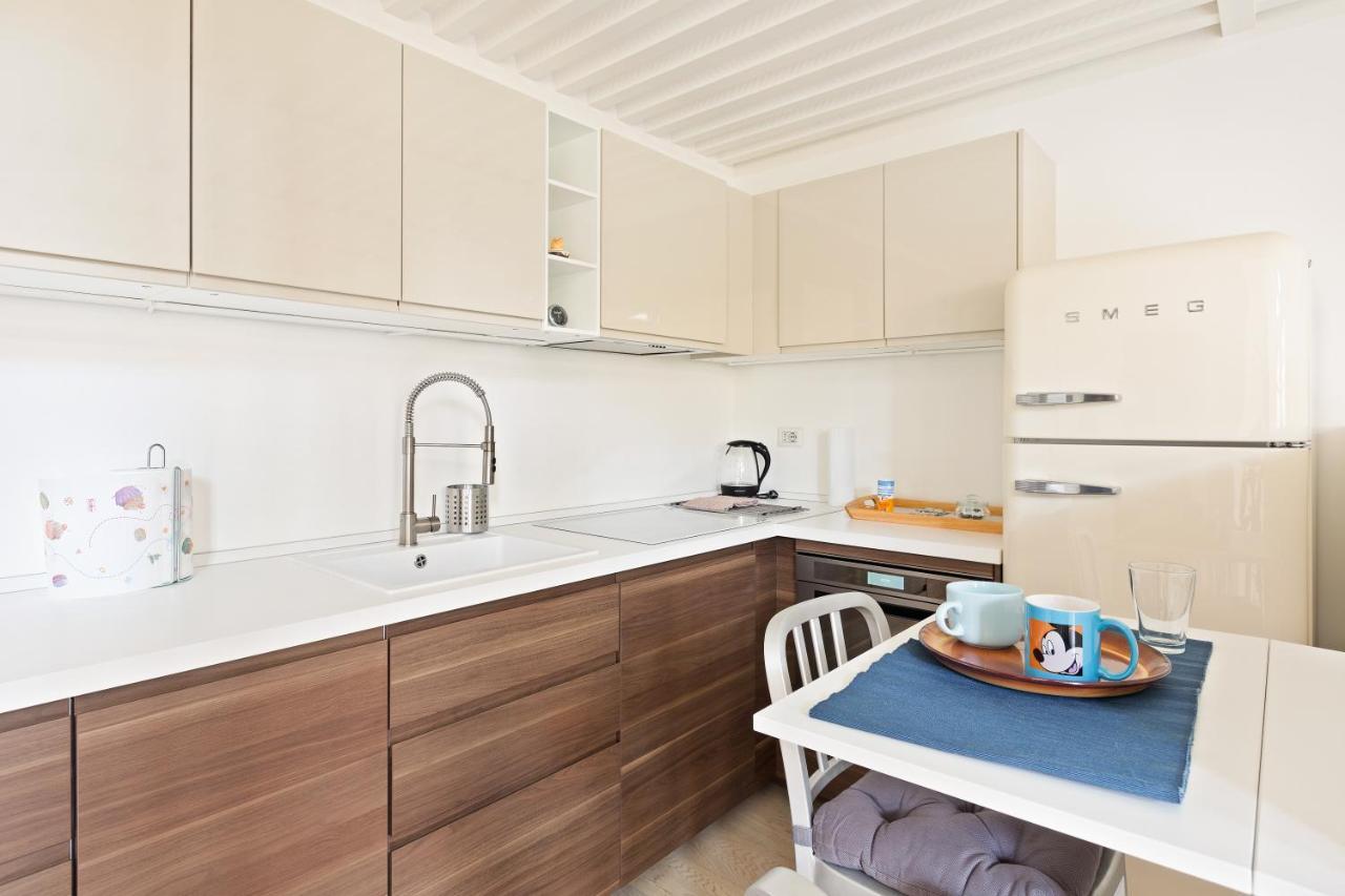 Elegant Loft With Balcony! Apartment Milan Bagian luar foto