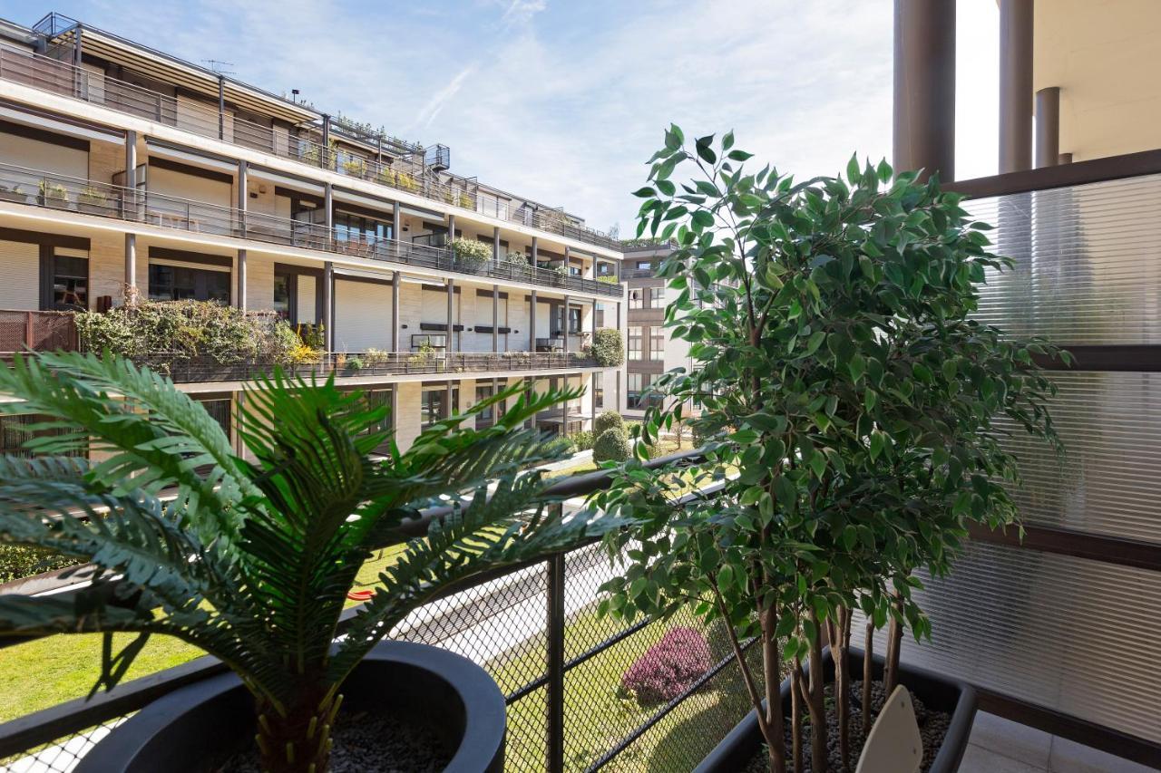 Elegant Loft With Balcony! Apartment Milan Bagian luar foto